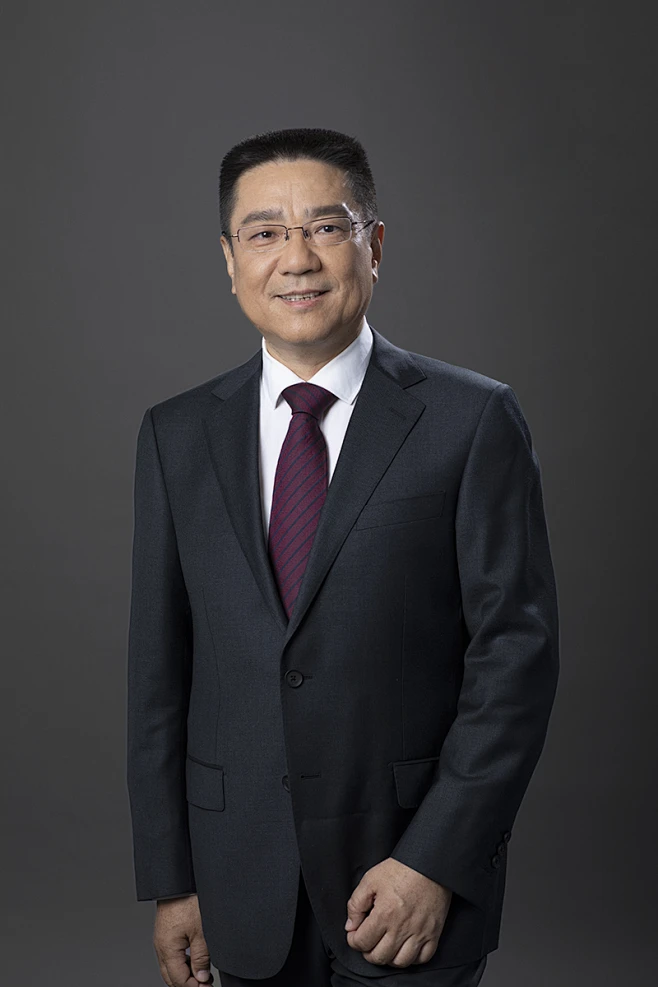 李四